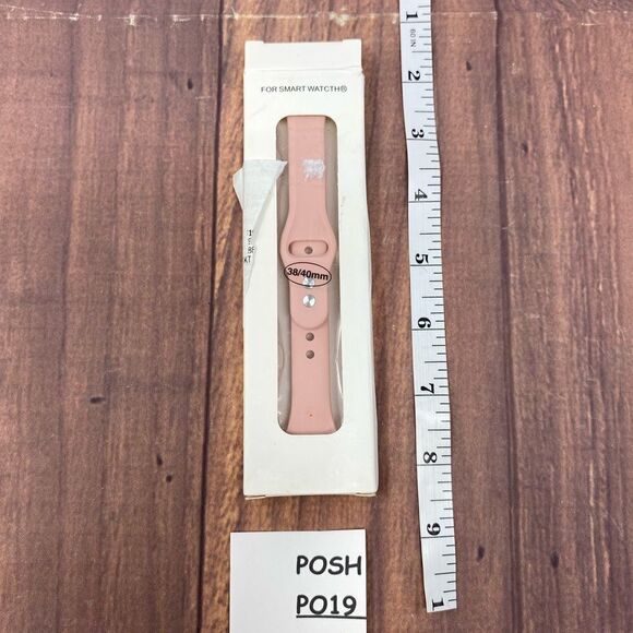 MACY’S PINK APPLE WATCH SILICONE BAND COMPATIBLE WITH 38/40MM PO19 - Picture 2 of 2